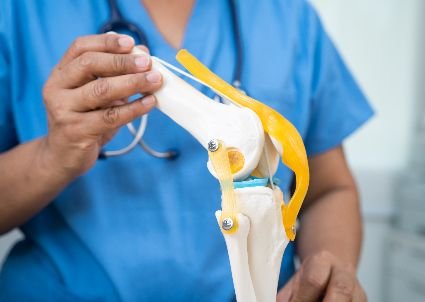SIGNS YOU MAY NEED Partial knee REPLACEMENT SURGERY