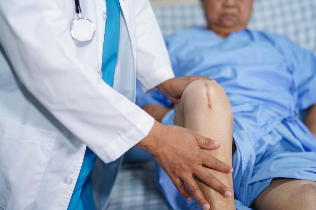 ACL Reconstruction Surgery: Procedure & Recovery Guide