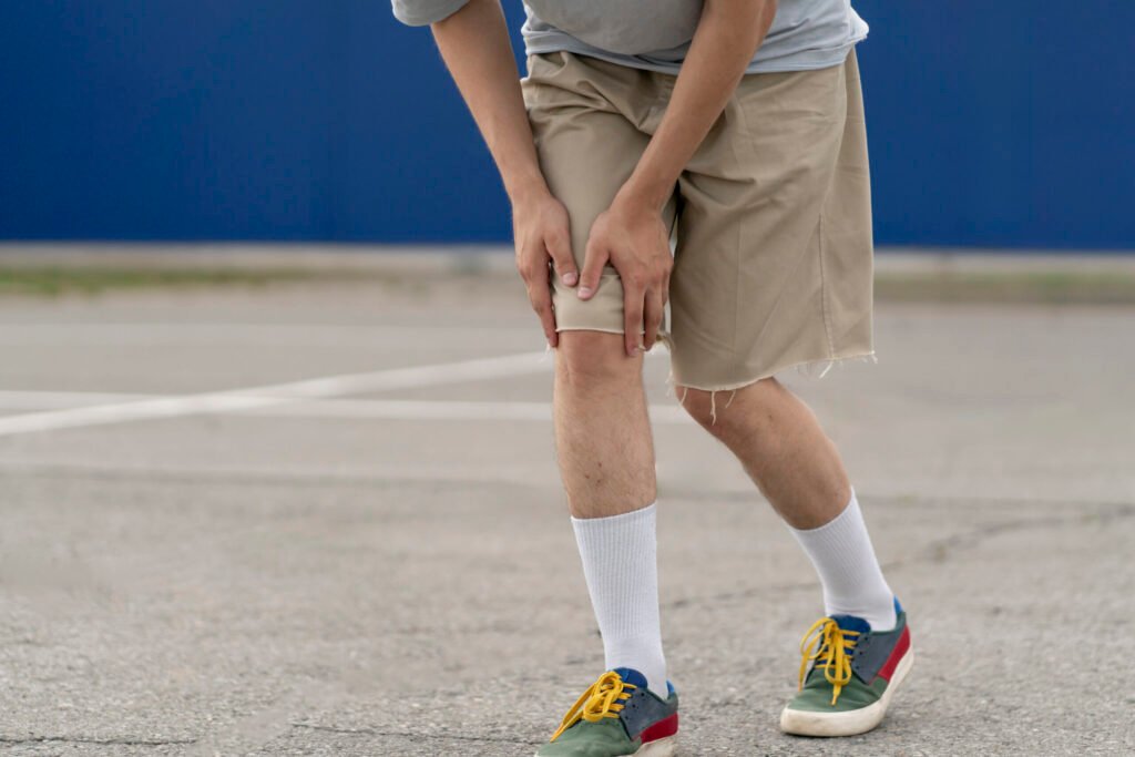 Causes of Knee Pain in Young Adults