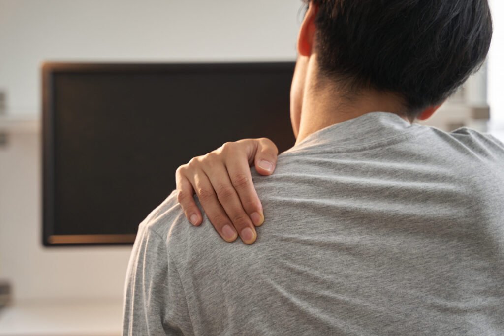 Learn left shoulder pain causes, symptoms, and treatment options